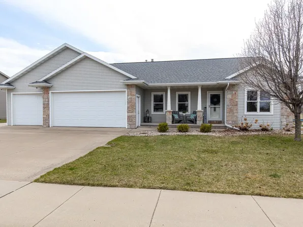 3213 Fieldcrest Dr, Kaukauna, WI 54130