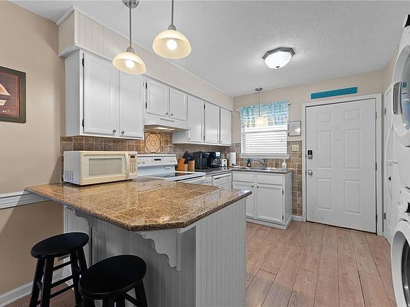 3rd image of 728 Beach Blvd #121