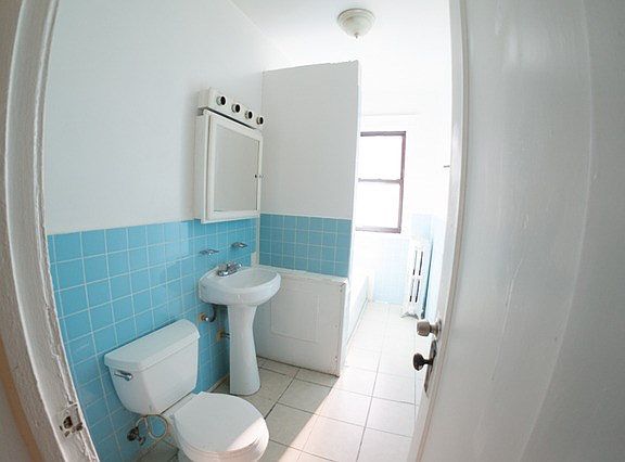5th image of 6024 S Eberhart Ave