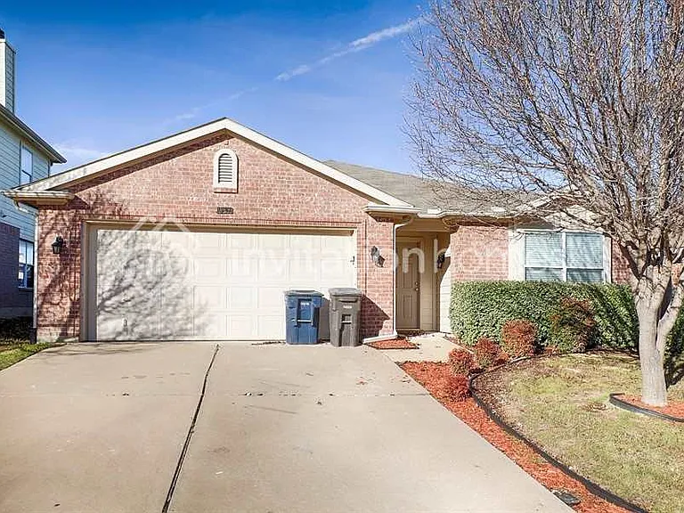 8337 Horseshoe Bend Dr — Photo 1