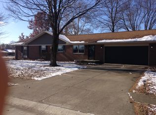 3710 Waycross Dr, Columbus, IN 47203