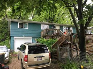 5705 Fox Lake Rd, McHenry, IL 60051