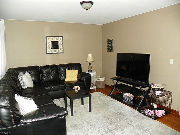 2nd image of 5865 Westbrook Dr