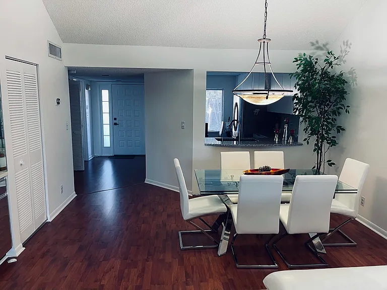 7473 Glendevon Ln #407 — Photo 9