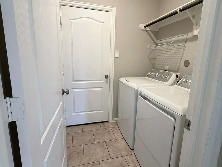 8515 Balding Dr — Photo 13