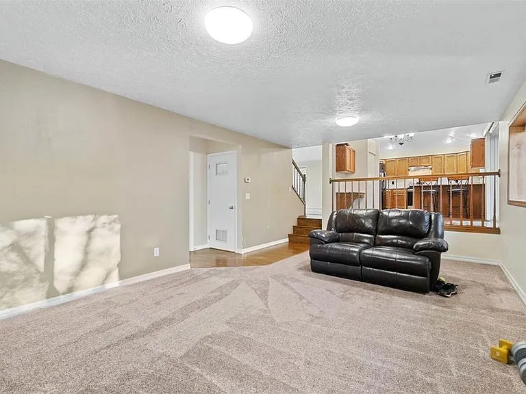 2104 S Century Ct — Photo 14