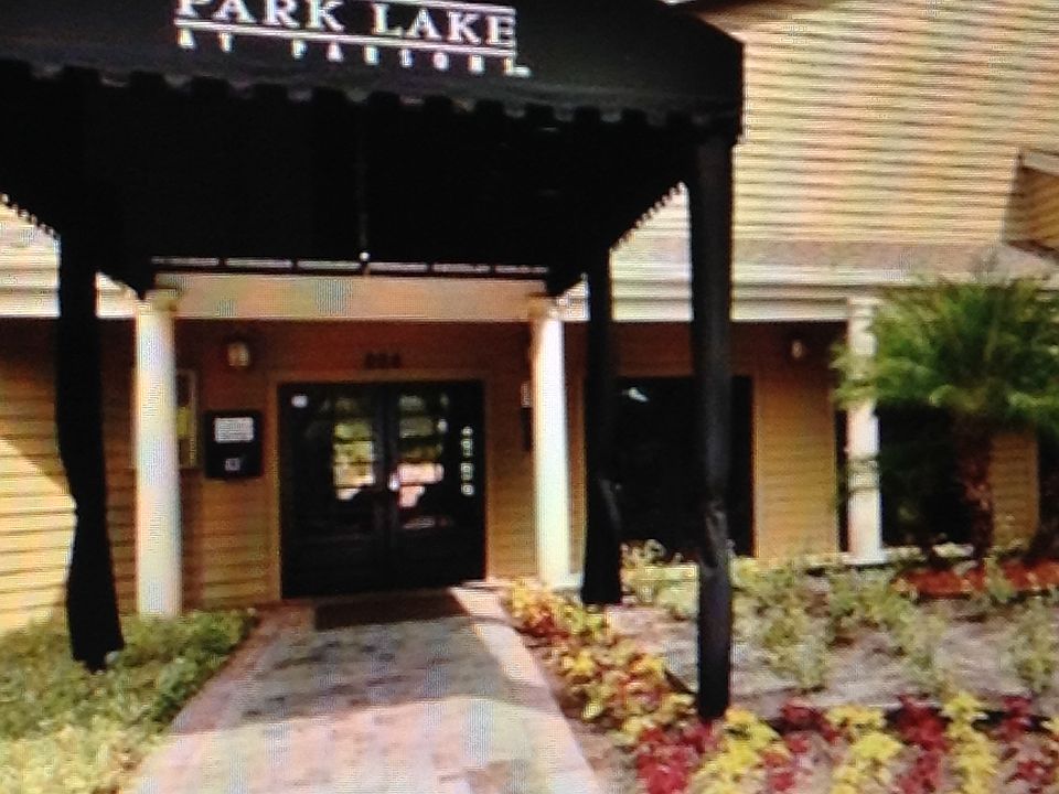 1st image of 220 Lake Parsons Grn Unit 202