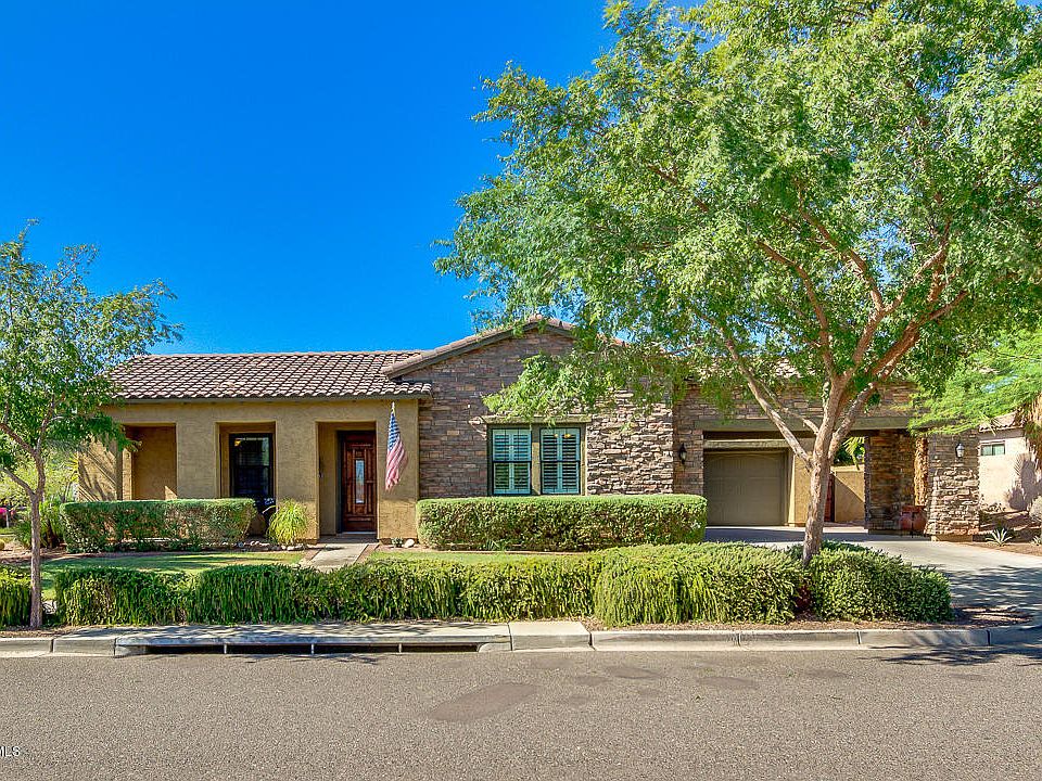 1st image of 20513 W Canyon Dr