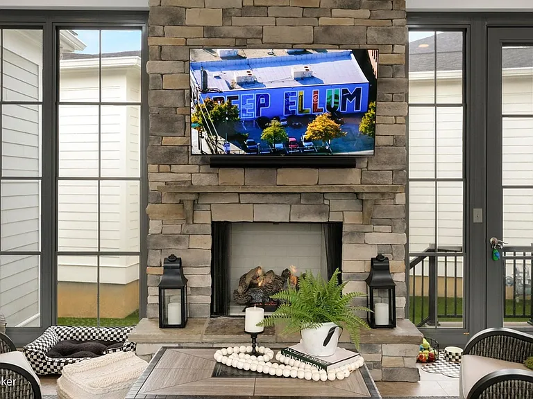 6220 Mistflower Cir — Photo 22