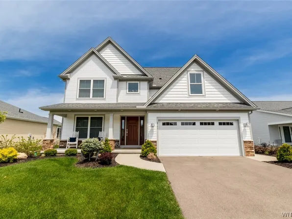 4597 Carlyes Ct, Hamburg, NY 14075