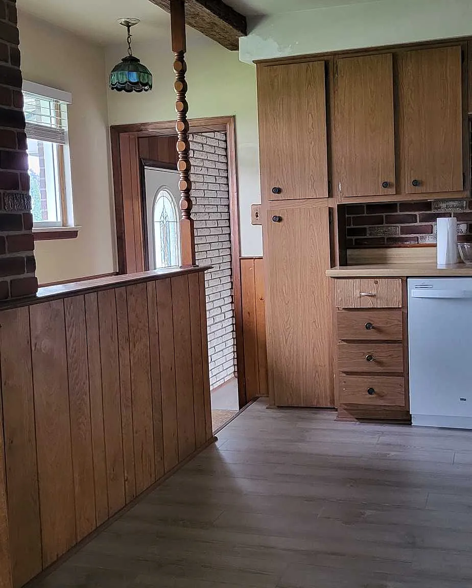 3 bed, 2200 sqft, $2,300 — Photo 3