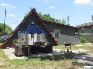 300 River Oaks Rd, Cuero, TX 77954