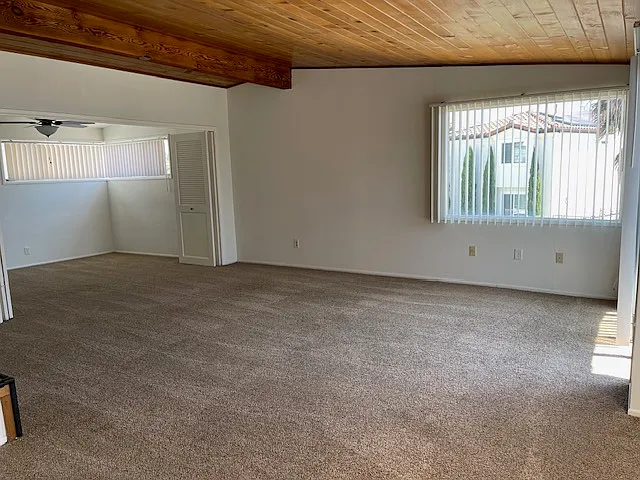 314 Encino Ln — Photo 5