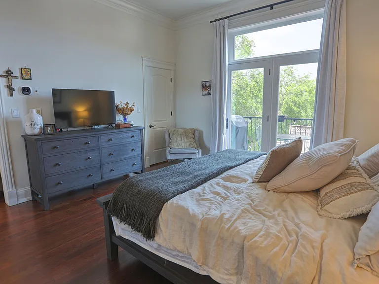 2401 N Janssen Ave #408 — Photo 8