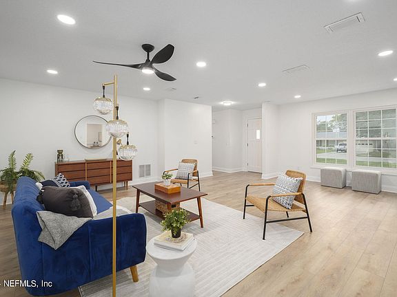 4th image of 2765 OAKDALE Drive W