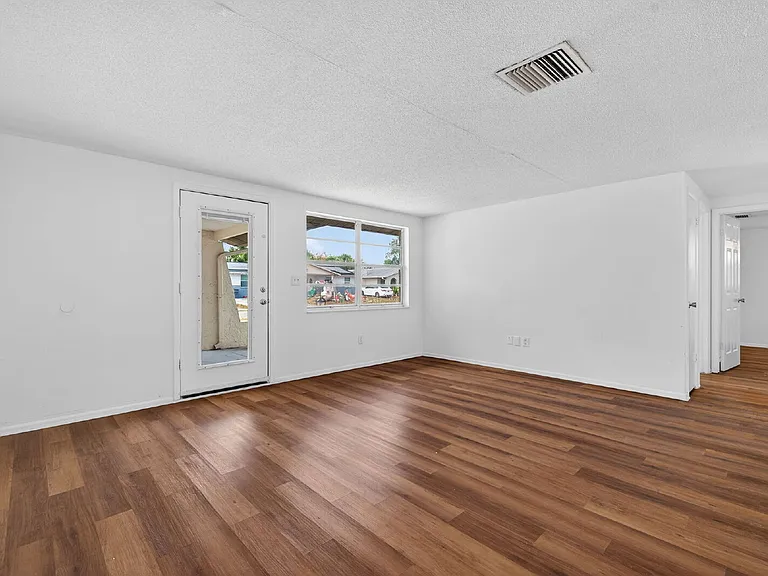 8626 Robilina Rd — Photo 13
