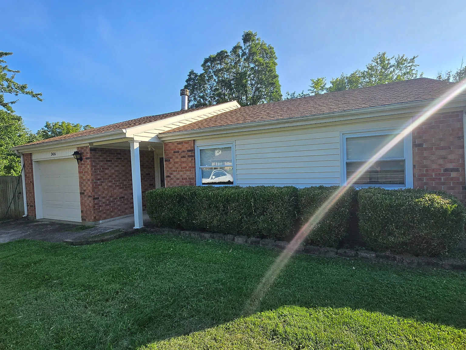 3416 Featherston Dr — Photo 2
