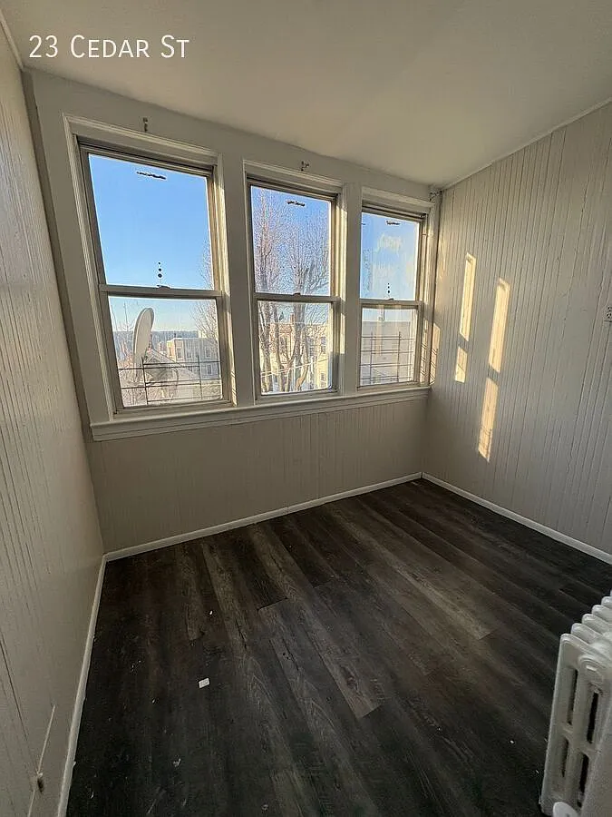 3 bed, $2,700 — Photo 3