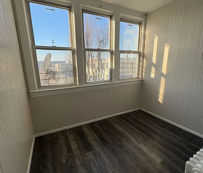 23 Cedar St — Photo 3
