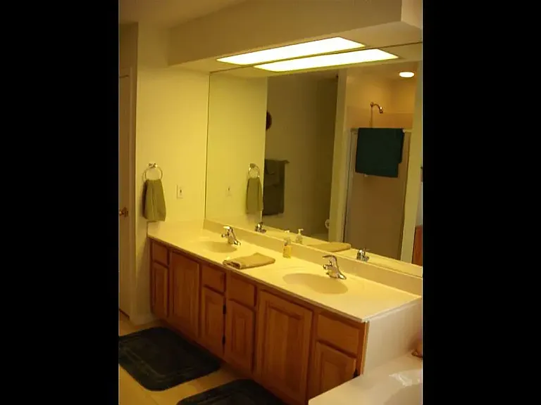 604 Mallory Dr — Photo 9