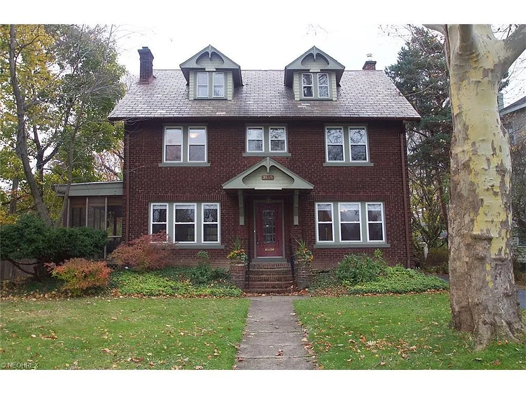 2645 Haddam Rd photo 1