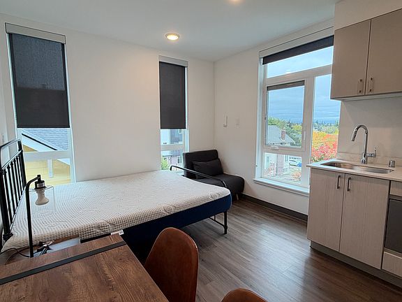 4th image of 4710 20th Ave NE APT 4