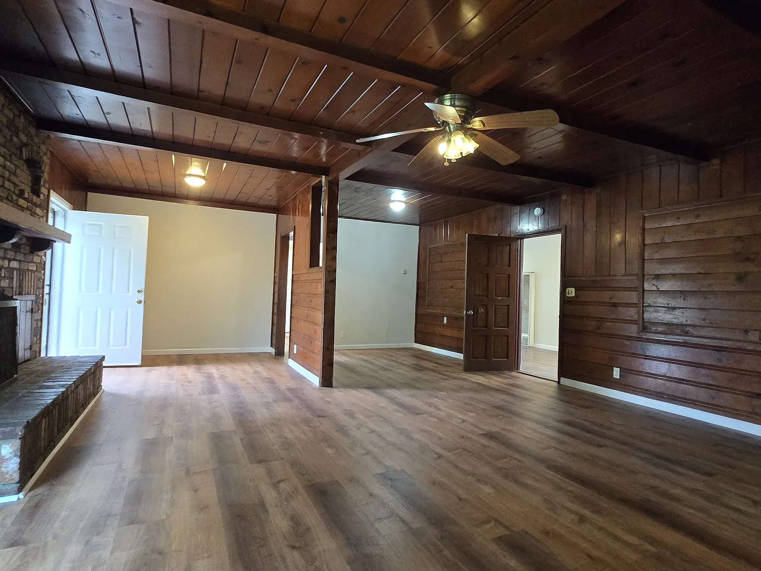 5 bed, 1600 sqft, $3,600 — Photo 3