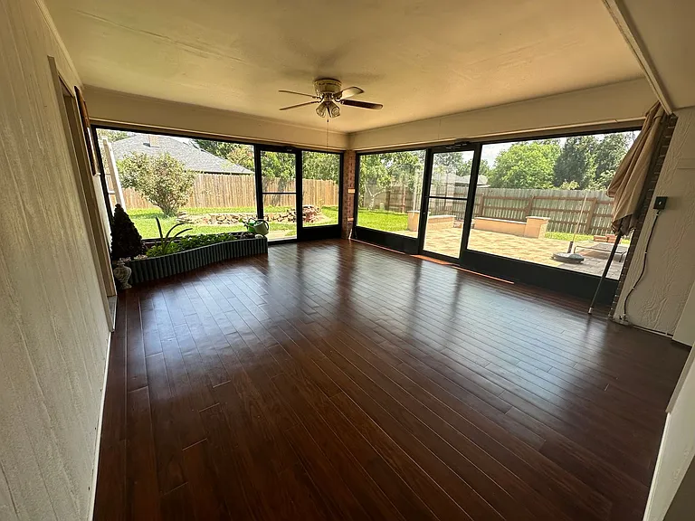 4731 Longstreet Pl — Photo 8