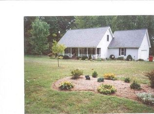 201 Nick Ashton Rd, Calhoun, KY 42327