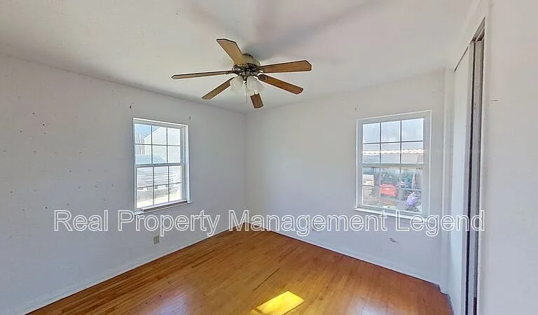 307 Depot St — Photo 9