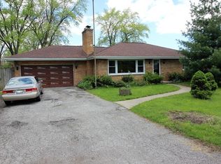 21W020 Woodview Dr, Itasca, IL 60143