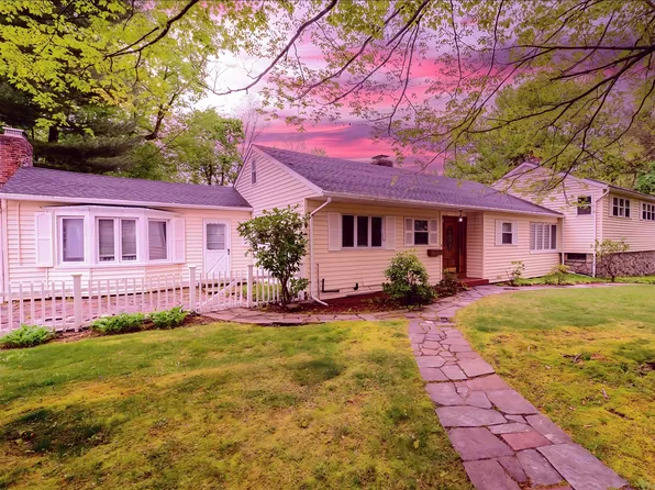 21 Sunset Drive, Danbury, CT 06810