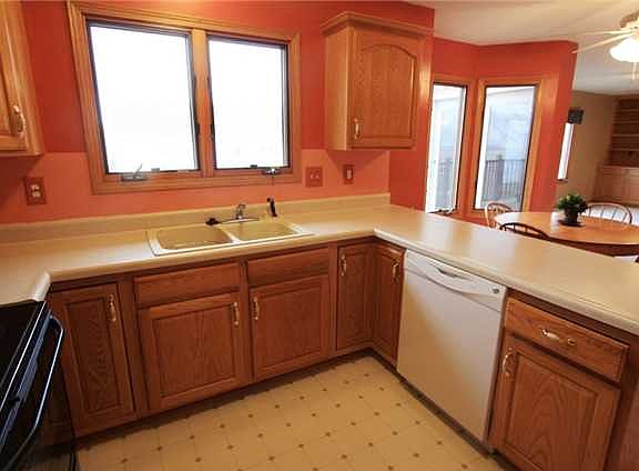 4th image of 1717 W Wahkonsa Ave