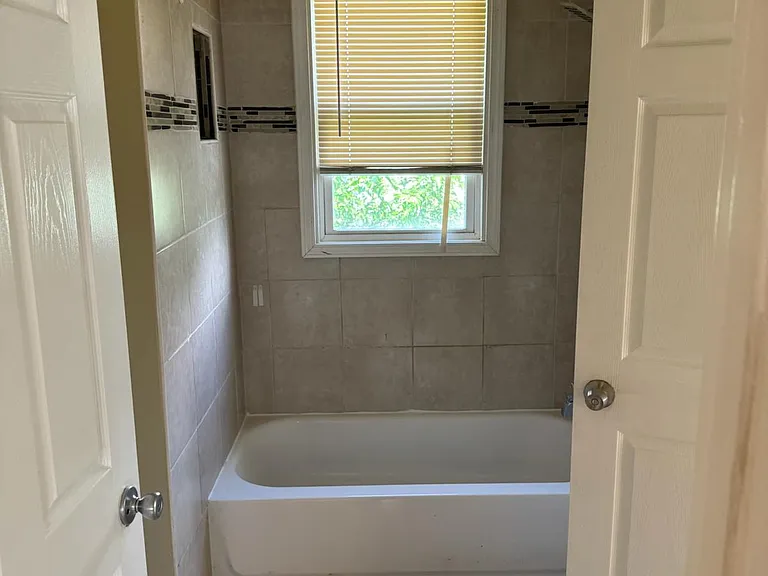 3410 Glen Ave — Photo 3