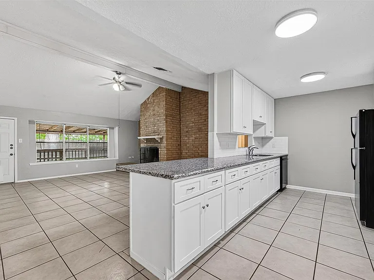 16614 Blackhawk Blvd — Photo 11
