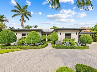 1711 Bayview Dr, Fort Lauderdale, FL 33305