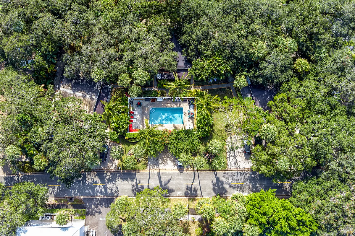 Building Photo - 720 Lantana Ln #C