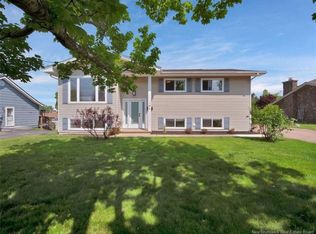 195 Chartersville Rd, Dieppe, NB E1A1K3