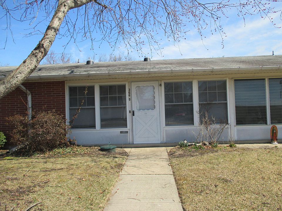 1st image of 366 Chesterfield Court #D
