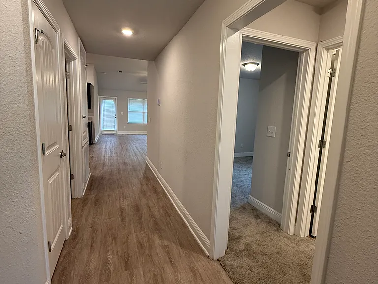 6583 Addison Woods Dr — Photo 2
