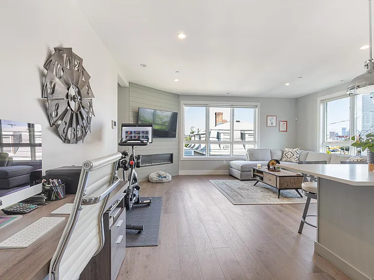7 Baker Ct — Photo 2