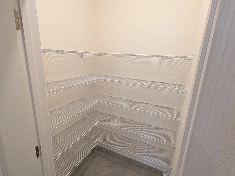 2926 Suncoast Plains Dr — Photo 22