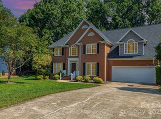 1630 Village Ct, Gastonia, NC 28054