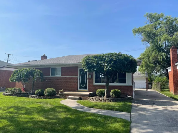 23444 Playview St, Saint Clair Shores, MI 48082