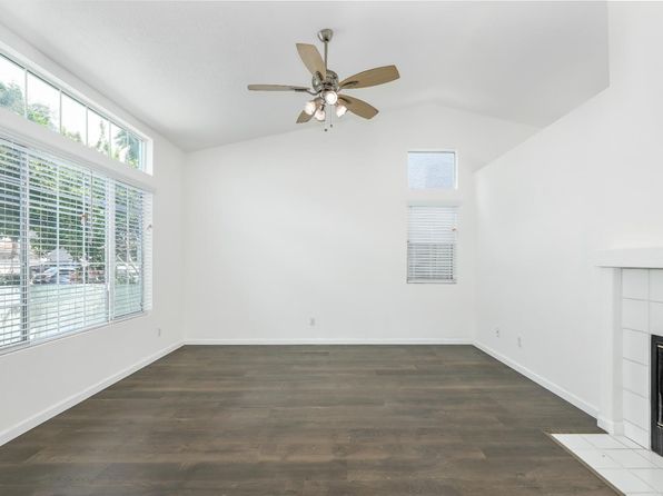 9134 Bungalow Way, Elk Grove, CA 95758