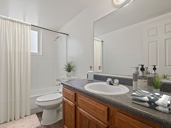 5th image of 20539 Southfield Rd #207