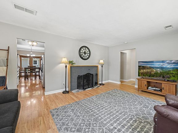 4th image of 1206 Kilian Blvd SE