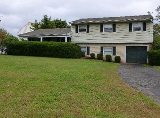 10 Buffa Dr, Somerset, NJ