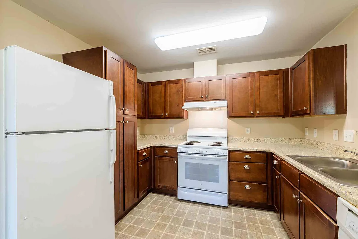 Building Photo - Granite Falls