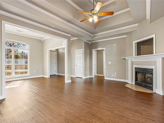 2nd image of 691 Weston Cir